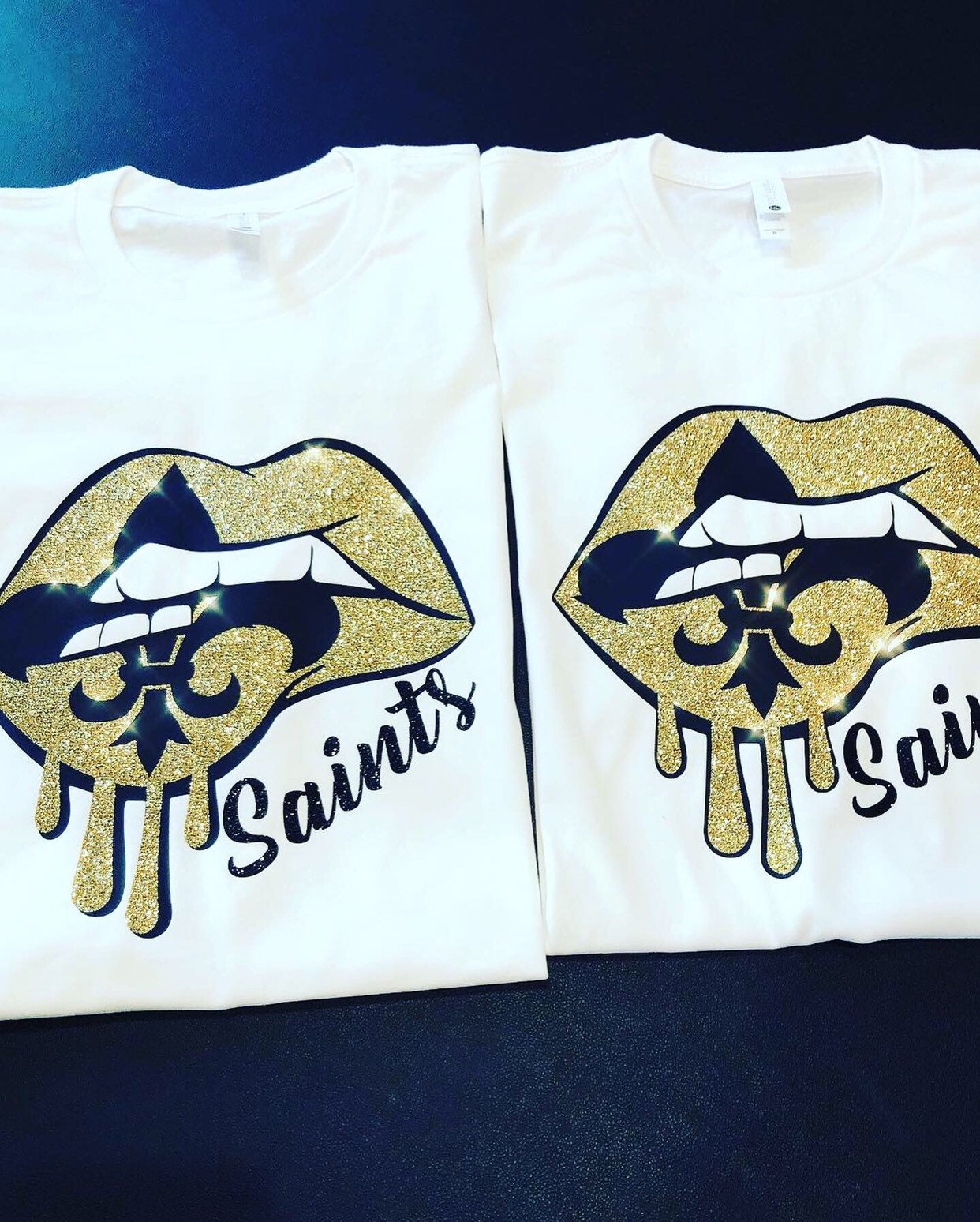 New Orleans Saints Dripping LIP Ladies Tee - NOLA Saints